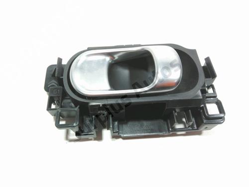 Used Front left interior door handle Front left interior door handle CITROËN C3 III (SX) 1.2 THP 110 (SXHNPS, SXHNZT, SXHNZ6) (110 hp) 30503846 30503846
