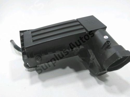 Used Air filter box VW SCIROCCO III (137, 138) 2.0 TDI (140 hp) 30983628