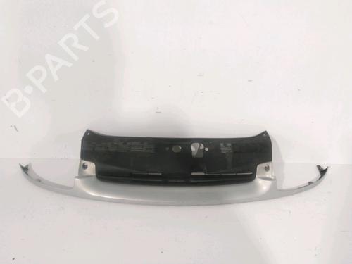 Used Grille RENAULT CLIO II (BB_, CB_) 1.2 (BB0A, BB0F, BB10, BB1K, BB28, BB2D, BB2H, CB0A,... (58 hp) 30993013