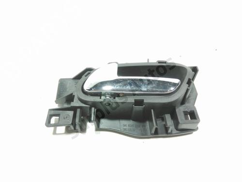 Used Front left interior door handle Front left interior door handle 37681332 37681332