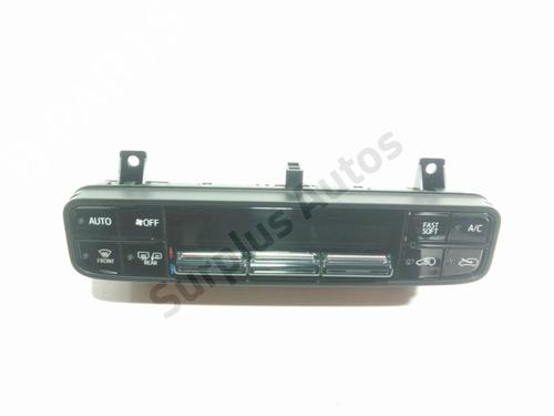climate-control-toyota-auris-estate-_e18_-2013-2014-2015-2016-2017-2018-33534350 main image
