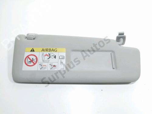 Used Right sun visor Right sun visor 37784907 37784907