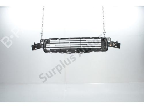Used Grille PEUGEOT 3008 I MPV (0U_) 2.0 HDi Hybrid4 (0URHCA) (200 hp) 29553191