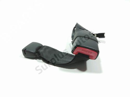 Used Seat buckle TOYOTA YARIS (_P13_) 1.4 D (NLP130_, NLP130) (90 hp) 28233589