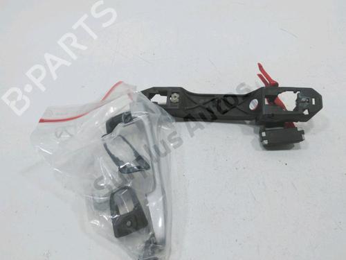 rear-right-exterior-door-handle-toyota-yaris-_p9_-2005-2006-2007-2008-2009-2010-2011-2012-2013-2014-30999707 main image