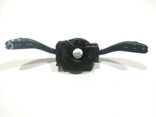 Used Steering wheel controls VW POLO IV (9N_, 9A_) 1.4 TDI (80 hp) 28226881