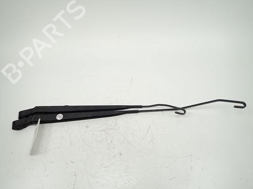 Used Front windshield wiper arm PEUGEOT 1007 (KM_) 1.4 HDi (68 hp) 31007478