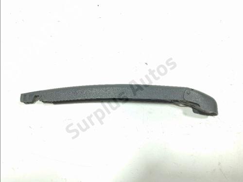 Used Rear windshield wiper arm Rear windshield wiper arm FIAT 500L (351_, 352_) 1.6 D Multijet (199LYD1B) (105 hp) 40465361 40465361