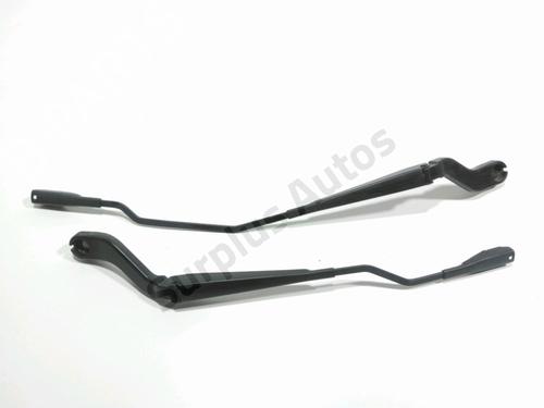front-windshield-wiper-arm-ford-ecosport-2011-2012-2013-2014-2015-2016-2017-2018-2019-2020-2021-2022-28272143 main image