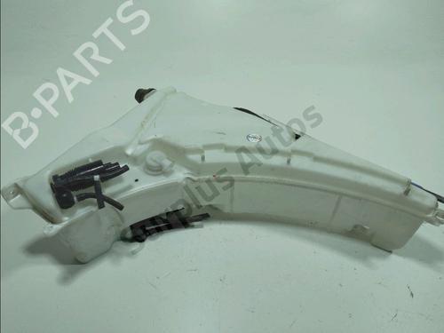 Used Windscreen washer tank Windscreen washer tank LAND ROVER RANGE ROVER SPORT II (L494) 3.0 TDV6 4x4 (258 hp) 36374748 36374748