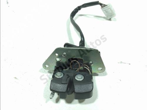 Fechadura da mala ALFA ROMEO 159 (939_) 1.9 JTDM 16V (939AXC1B, 939AXC12) (150 hp) 32356498