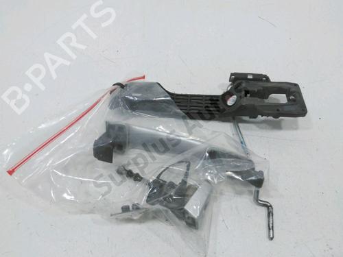 front-right-exterior-door-handle-toyota-yaris-_p9_-2005-2006-2007-2008-2009-2010-2011-2012-2013-2014-30995795 main image