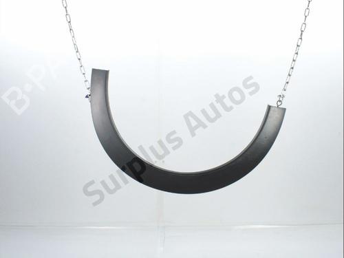 Used Front left wheel arch trim Front left wheel arch trim CITROËN C4 CACTUS 1.2 VTi 82 (82 hp) 33733571 33733571