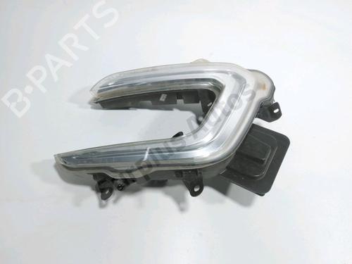 Used Right daytime light Right daytime light 37871079 37871079
