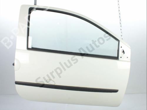 Used Right front door RENAULT TWINGO II (CN0_) 1.2 16V (CN04, CN0B) (75 hp) 31368239