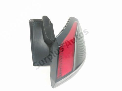Used Right taillight Right taillight PEUGEOT 3008 II SUV (MC_, MR_, MJ_, M4_) 1.5 BlueHDi 130 (131 hp) 33034862 33034862