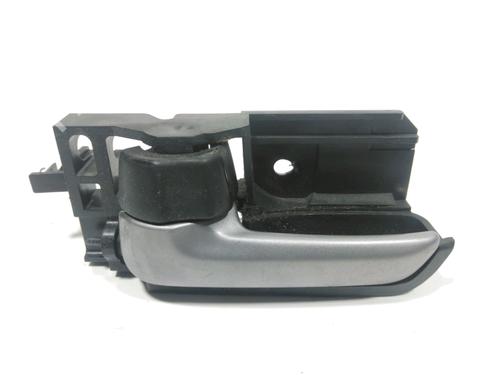 Used Front left interior door handle Front left interior door handle SUZUKI SX4 (EY, GY) 1.9 DDiS (RW419D) (120 hp) 28243051 28243051
