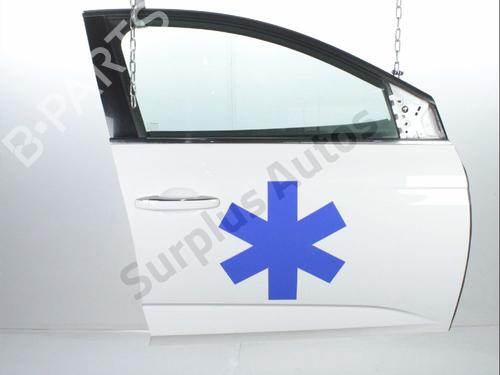 right-front-door-renault-megane-iv-grandtour-k9amn_-2016-35808220 main image