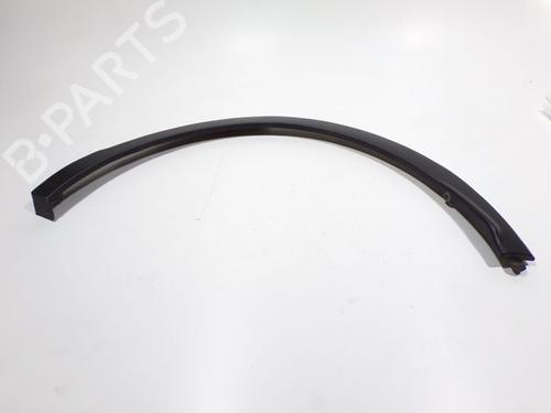 Used Rear left wheel arch trim RENAULT CAPTUR I (J5_, H5_) 1.2 TCe 120 (118 hp) 28256045