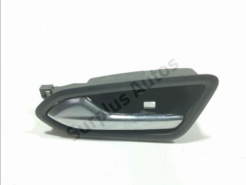 front-left-interior-door-handle-renault-clio-v-b7_-2019-40464783 main image