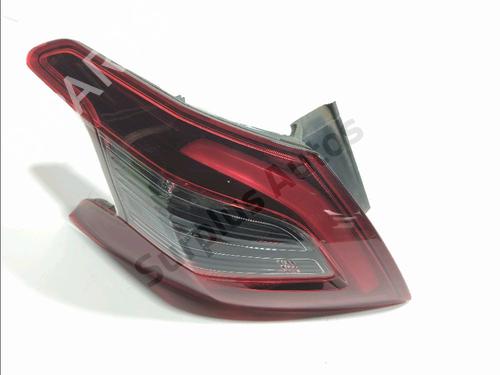 Used Left taillight Left taillight PEUGEOT 308 II (LB_, LP_, LW_, LH_, L3_) 1.2 THP 130 (131 hp) 33421383 33421383