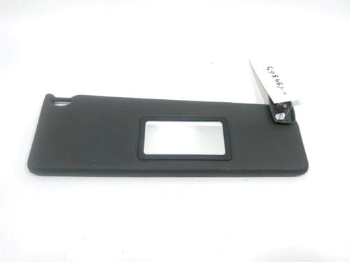 Used Right sun visor Right sun visor 31002672 31002672
