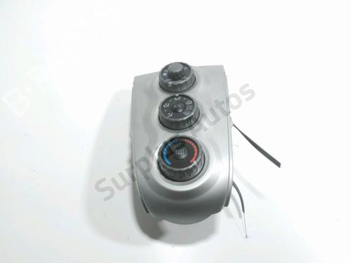 Used Climate control TOYOTA YARIS (_P9_) 1.4 D-4D (NLP90_, NLP90R) (90 hp) 30843119
