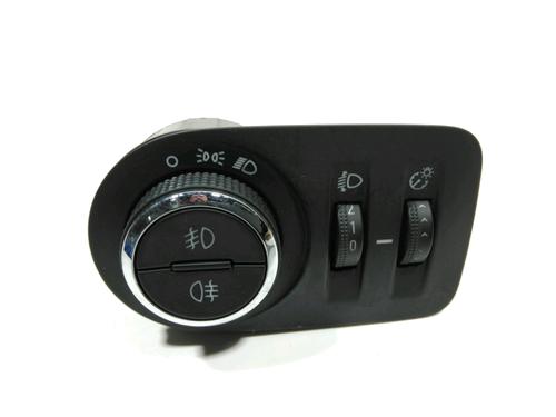 Used Headlight switch Headlight switch 37767496 37767496
