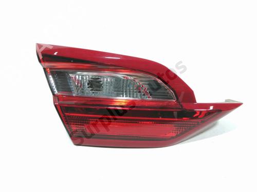 Achterlicht kofferdeksel achterklep links FORD FIESTA VII (HJ, HF) 1.1 Ti-VCT (86 hp) 32334734