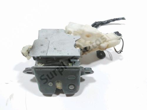 Used Tailgate lock SUBARU IMPREZA Estate (GG) 2.0 AWD (GG9) (125 hp) 31080379