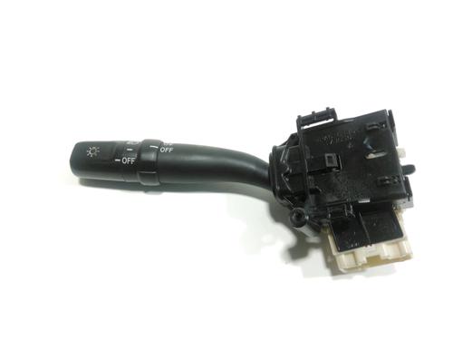 Used Headlight switch TOYOTA COROLLA Verso (ZER_, ZZE12_, R1_) 2.0 D-4D (CUR10_, CUR10R) (116 hp) 28228473