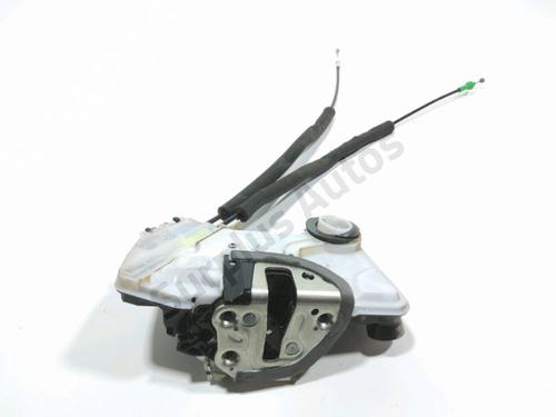 front-right-lock-toyota-c-hr-_x1_-2016-37776947 main image