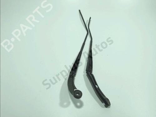 front-windshield-wiper-arm-renault-captur-i-j5_-h5_-2013-31608281 main image
