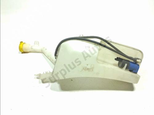 Used Windscreen washer tank Windscreen washer tank RENAULT CAPTUR I (J5_, H5_) 1.5 dCi 90 (J5N4, J5M5, J5MW, J5M6, J5AL, J5AJ) (90 hp) 40215086 40215086