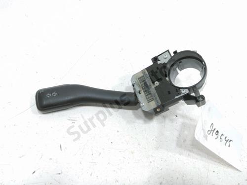 Commande de phare Commande de phare VW BORA Variant (1J6) 1.9 TDI (130 hp) 30989244 30989244
