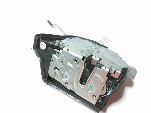 Front left lock BMW X5 (E53) 3.0 d | BP39706596C98 - Image 2