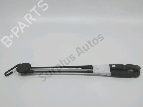 Used Front windshield wiper arm RENAULT TWINGO I (C06_) 1.2 (C066, C068) (58 hp) 31846243