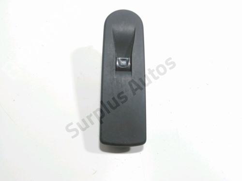 Used Right front window switch RENAULT CLIO IV (BH_) 1.5 dCi 90 (90 hp) 30828587