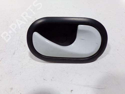 Højre fortil invendig håndtag RENAULT TWINGO II (CN0_) [2007-2025]  28242541
