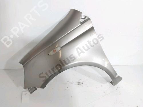 Aleta delantera izquierda TOYOTA YARIS (_P1_) 1.0 (SCP10_, SCP10R) (65 hp) 30993375