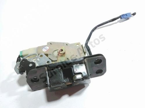 Used Tailgate lock Tailgate lock HONDA JAZZ II (GD_, GE3, GE2) 1.3 iDSi (GD1) (83 hp) 40252261 40252261