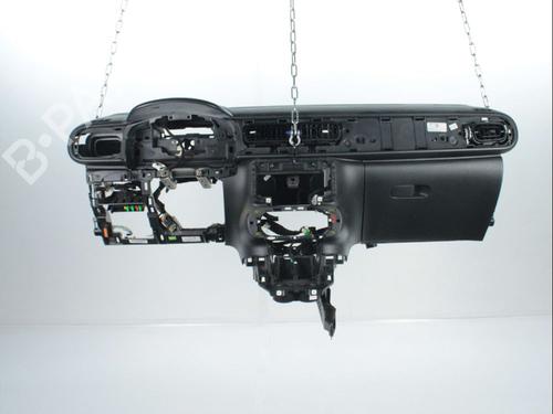 Used Dashboard Dashboard CITROËN C3 III (SX) 1.2 THP 110 (SXHNPS, SXHNZT, SXHNZ6) (110 hp) 28231693 28231693