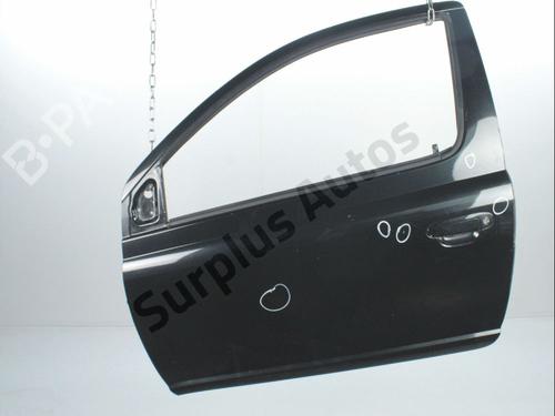 Used Left front door TOYOTA YARIS (_P1_) 1.4 D-4D (NLP10_, NLP10R) (75 hp) 28244337