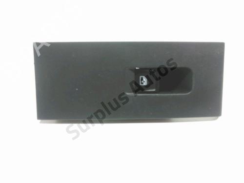 Used Right front window switch SKODA RAPID (NH3, NK3, NK6) 1.4 TDI (90 hp) 31207658