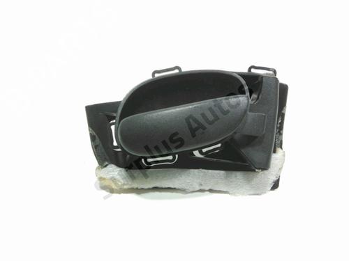 Used Front right interior door handle PEUGEOT 206 Hatchback (2A/C) 1.1 i (60 hp) 30101843