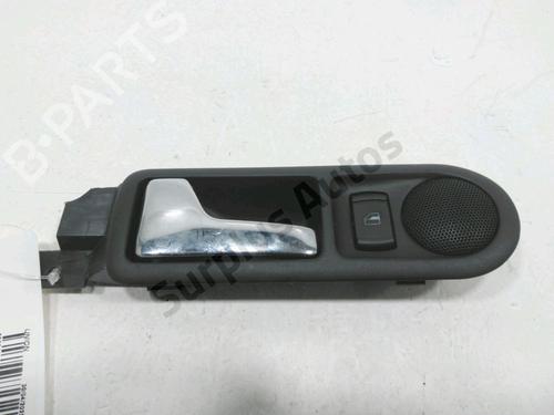 Used Rear left interior door handle Rear left interior door handle 31000056 31000056