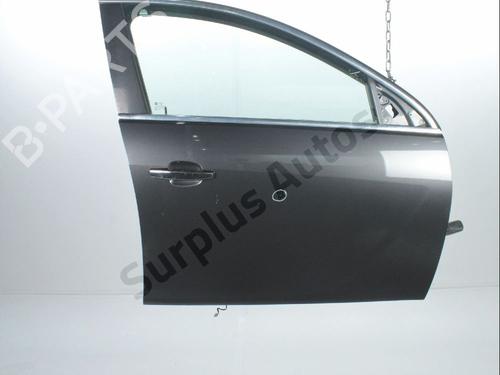 Used Right front door Right front door 37775469 37775469