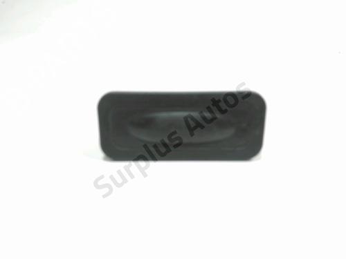 switch-renault-megane-iii-hatchback-bz01_-b3_-2008-40214274 main image
