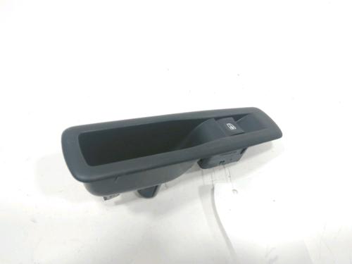 Used Right rear window switch RENAULT MEGANE III Hatchback (BZ0/1_, B3_) 1.5 dCi (BZ09, BZ0D, BZ1W, BZ29, BZ14) (110 hp) 30999297