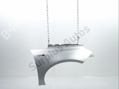 Used Right front fenders PEUGEOT 308 II (LB_, LP_, LW_, LH_, L3_) 1.6 HDi (92 hp) 31368206